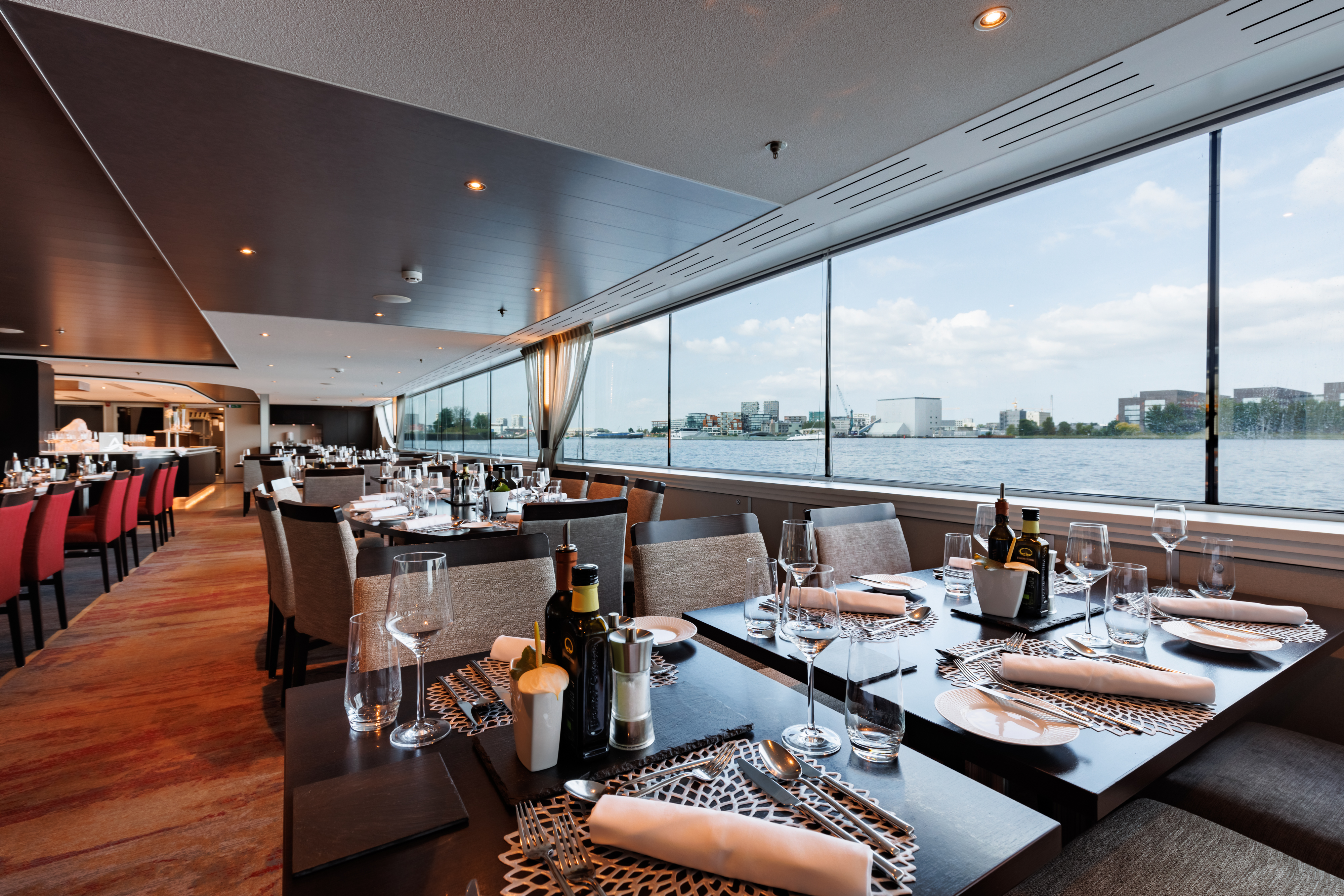 Avalon Waterways Avalon Vista Dining Room 1 ©Bence Fejes